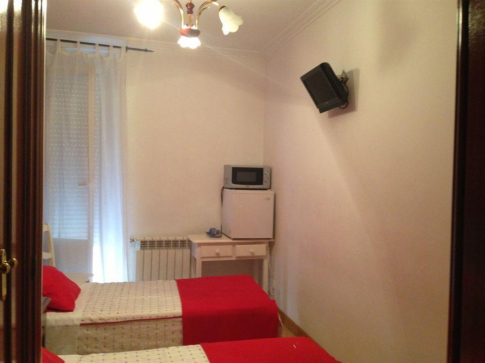Hostal La Estrella Мадрид Екстер'єр фото