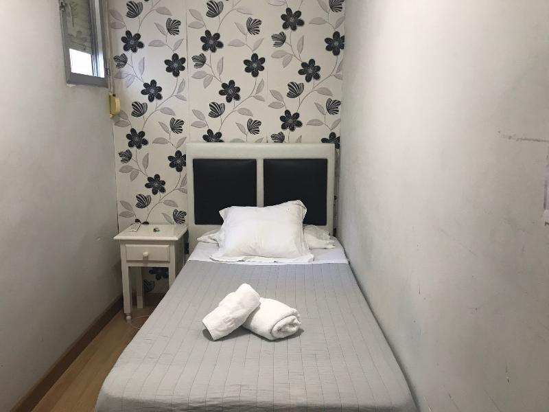 Hostal La Estrella Мадрид Екстер'єр фото