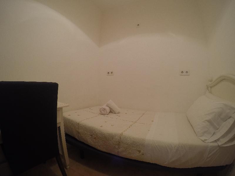 Hostal La Estrella Мадрид Екстер'єр фото